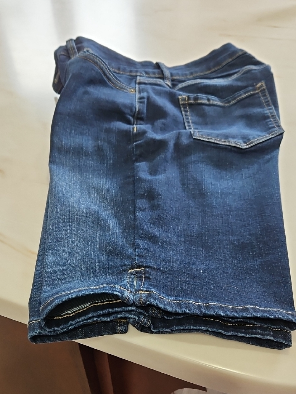 Liz Claiborne Dark Blue Denim Women's Jean BERMUDA SHORTS.
